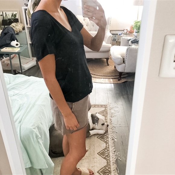 Totême Cashmere Black Tee - Picture 4 of 11